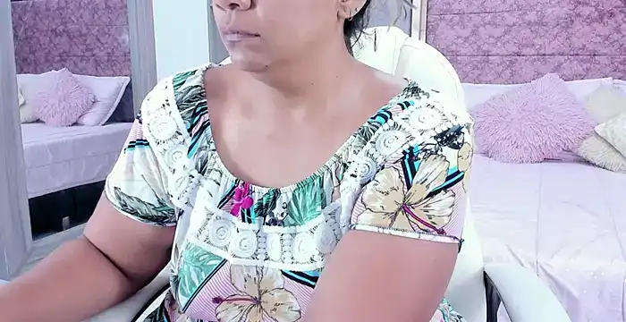 _Lakshmi_hotx