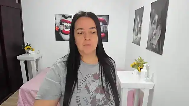 lucia_vonne_