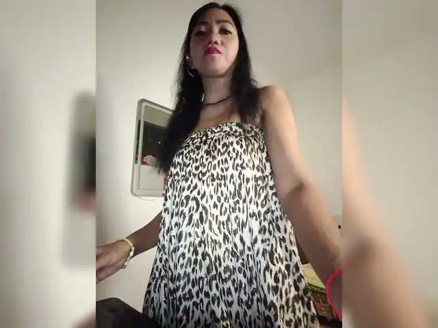 Tina_Jade